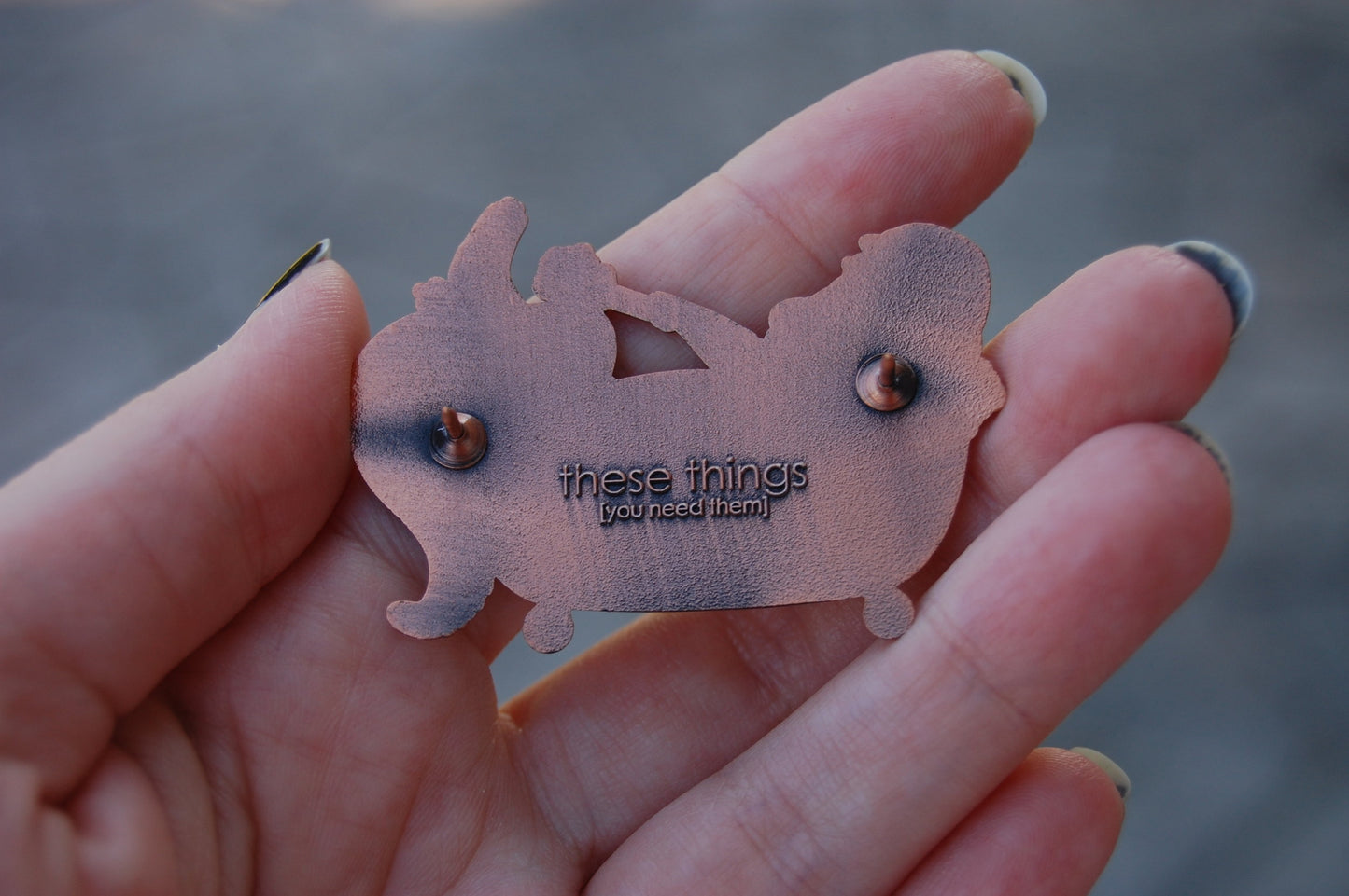 Pin-up Galligator enamel pin