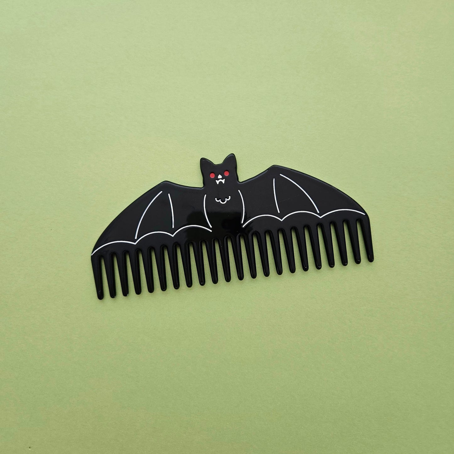 Vampire Bat wide tooth comb