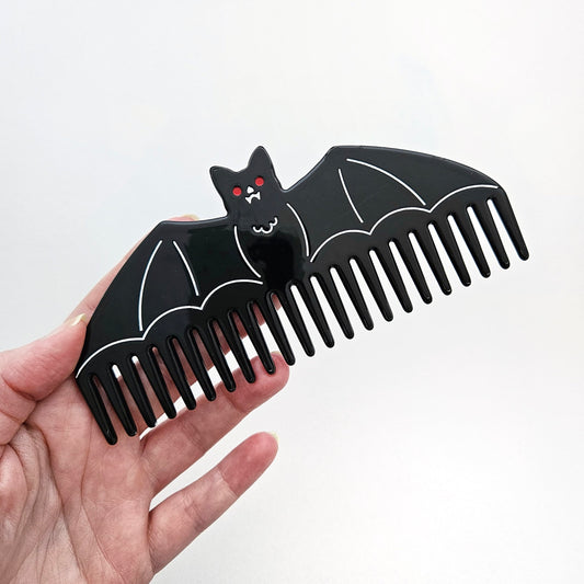 Vampire Bat wide tooth comb