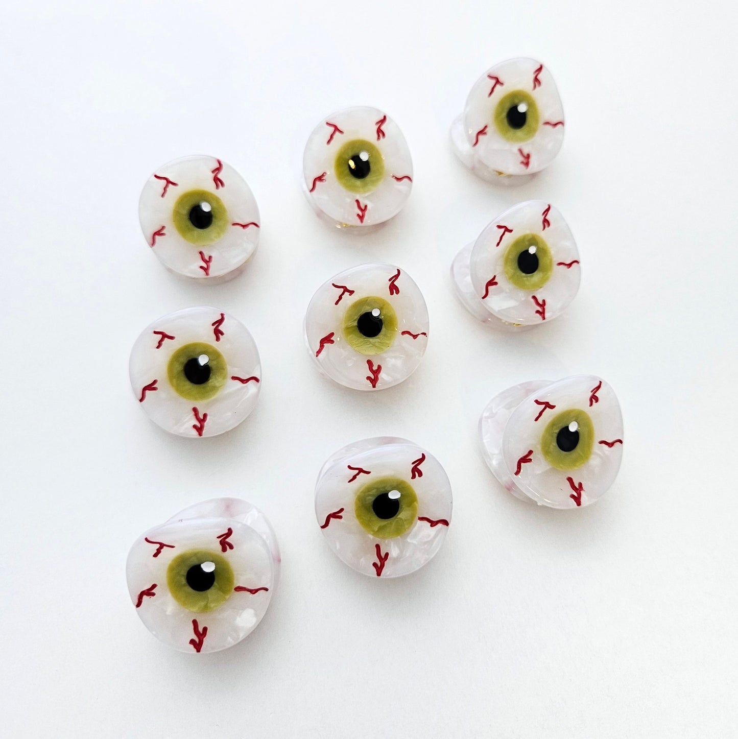Eyeball hair clip