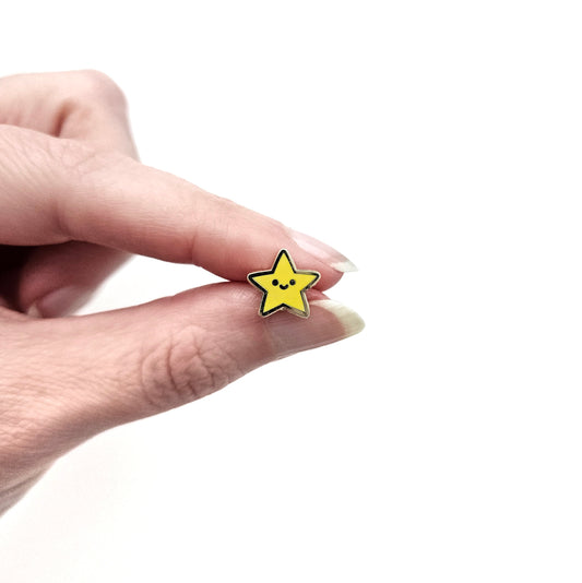 Happy Star enamel mini pin