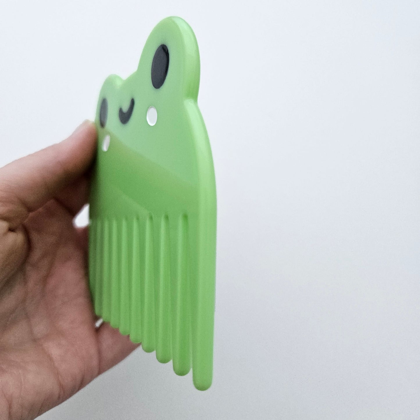 Froggy wide tooth comb